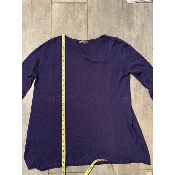 MSRP $325 VINCE. Women's Wool Silk Navy Blue Slouchy Sweater Designer M - Picture 5 of 7